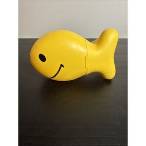 Vintage Goldfish Cracker Holder 5 1/2" Snack Container Fish Pepperidge Farm 1999